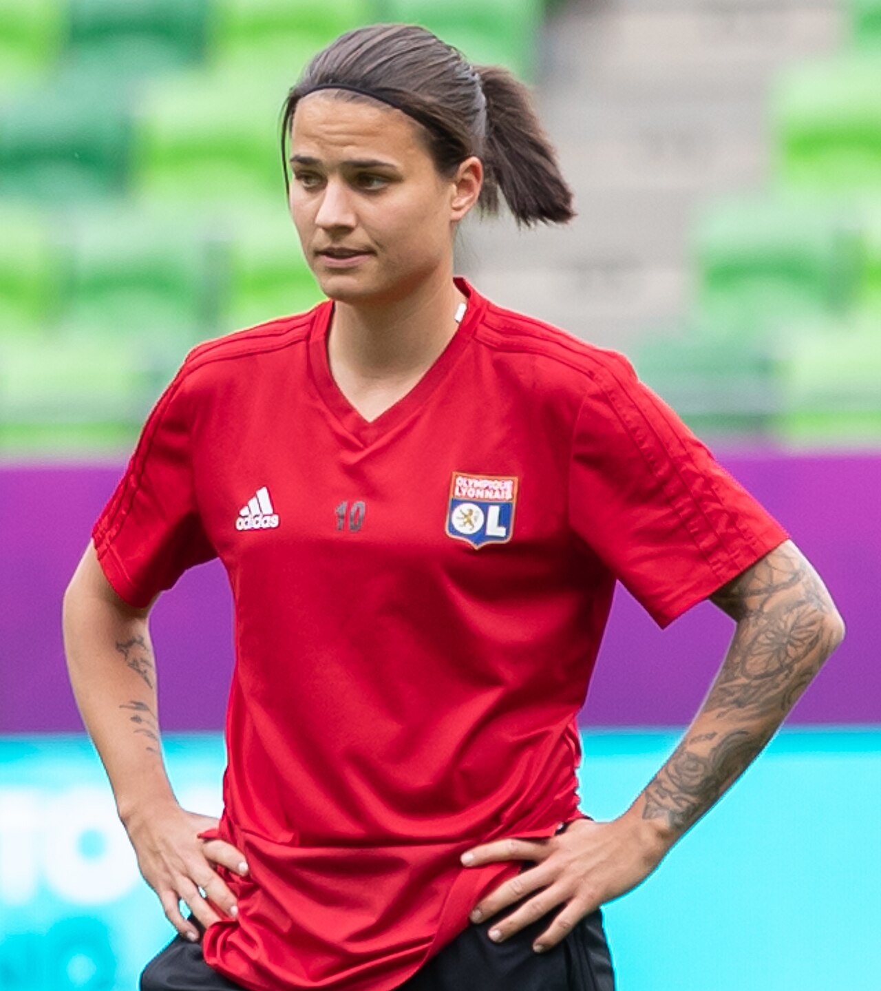 Dzsenifer Marozsán raccroche les crampons : fin de carrière pour la légende d'OL Lyonnes
